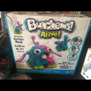 BunchEms Alive
